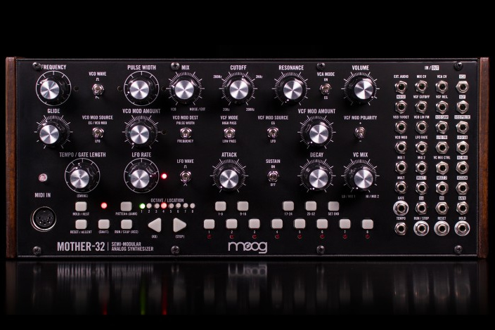 moog mother32