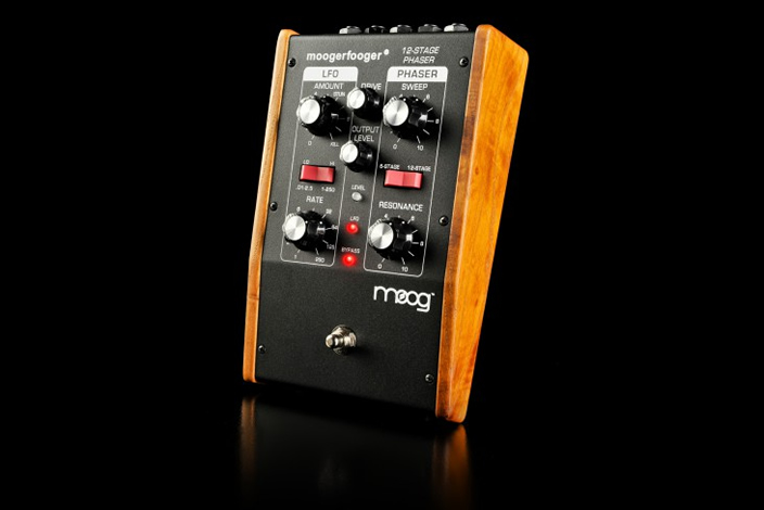 moogerfooger MF-103 12 stage phaser