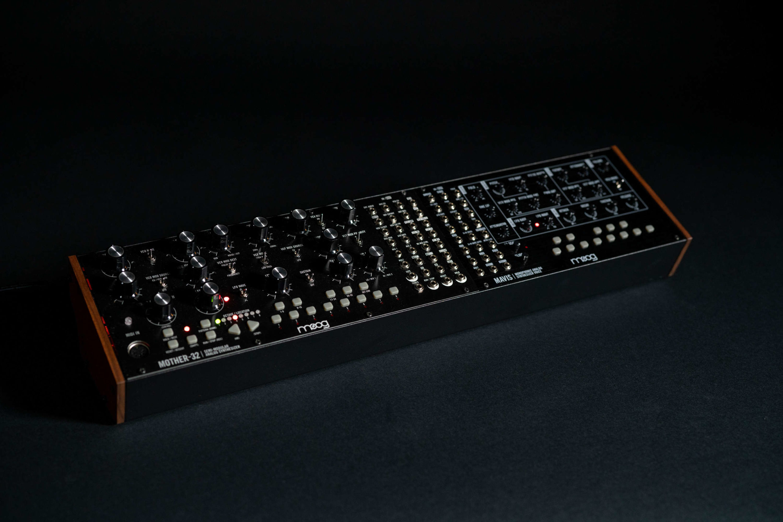 104HP Powered Eurorack Case – moog